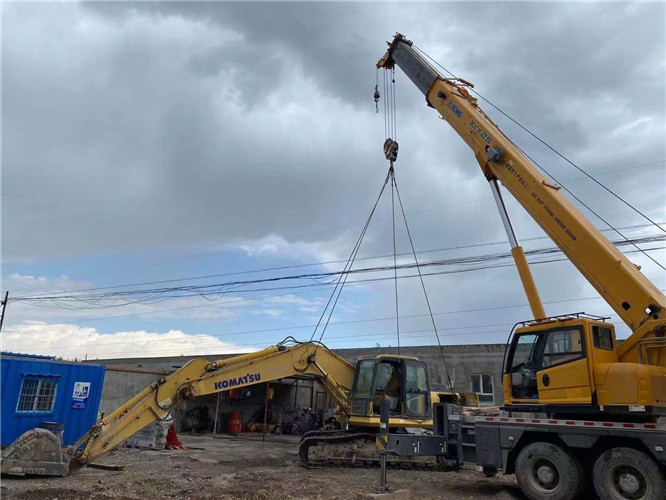 萨迦县25吨吊车的工作半径是多少？