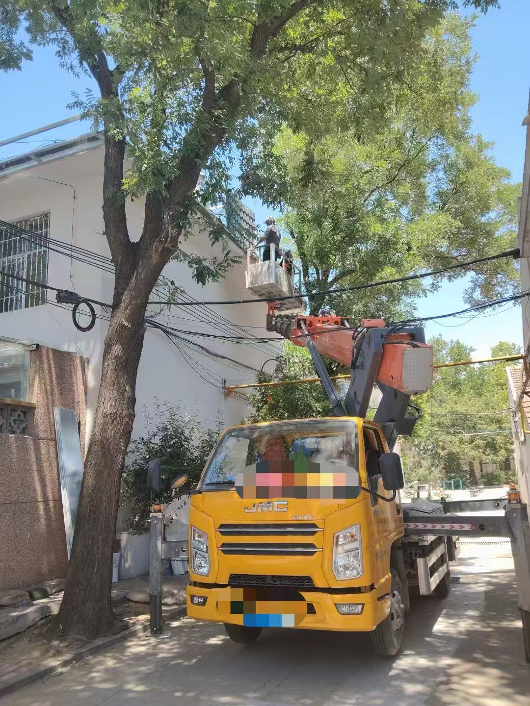 萨迦县高空作业车能吊装重物吗？最大承载多少公斤？