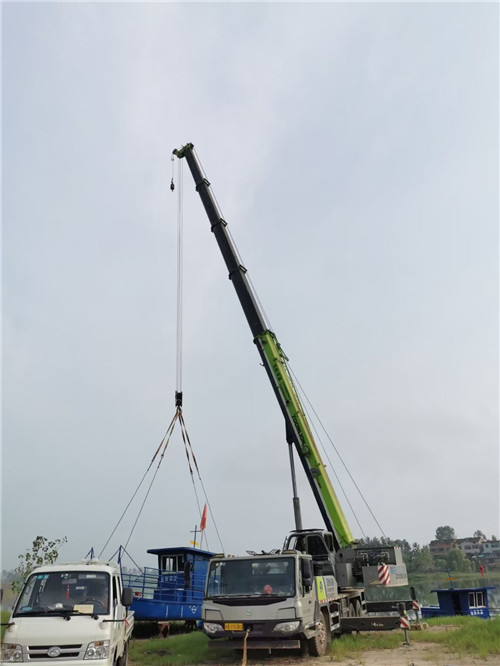 萨迦县桥梁建设吊装案例